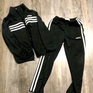 Adidas jumpsuit size 5T